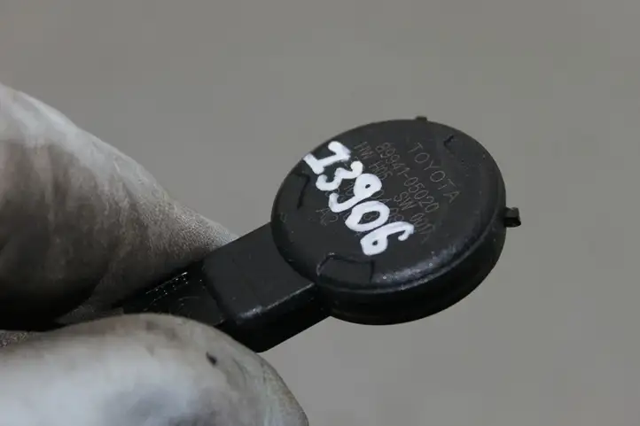 Toyota Avensis T250 (2006 - 2009) 8994105020 Датчик дождя — фото 5