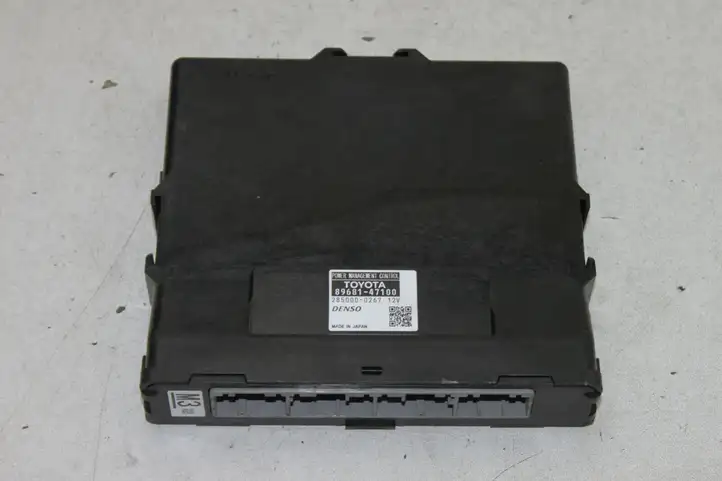 Toyota Prius (XW30) (2009 - 2015) 8968147100 Прочие блоки управления — фото 1