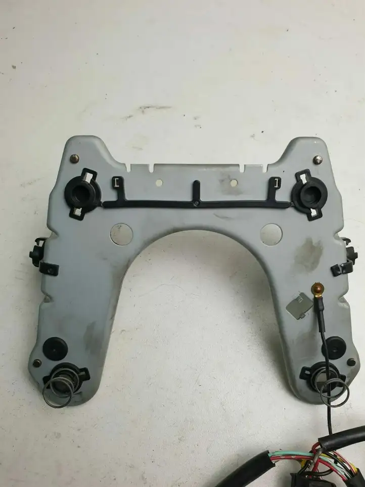 Toyota Avensis T250 (2006 - 2009) Кнопки на рулевом колесе — фото 2