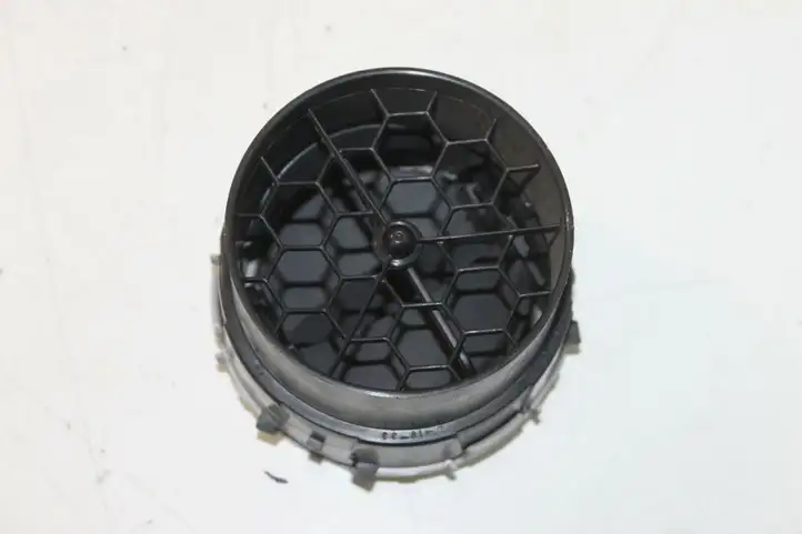 Toyota Urban Cruiser (XP110) (2007 - 2016) 5556512171 Боковой воздушный дефлектор — фото 3