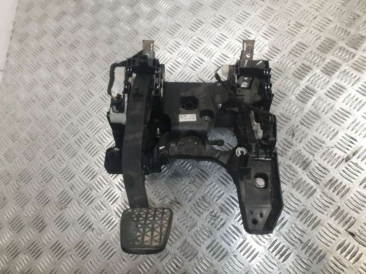 Opel Insignia A (2008 - 2017)  13219222 Педаль