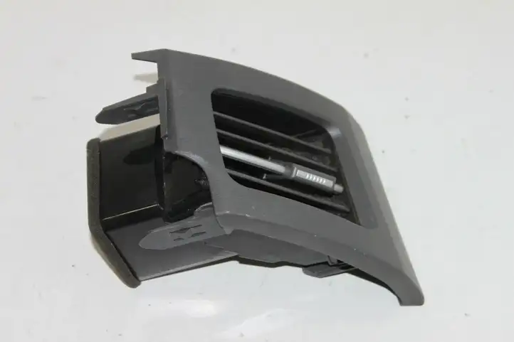 Toyota Prius (XW30) (2009 - 2015) 5568647020 Боковой воздушный дефлектор — фото 2
