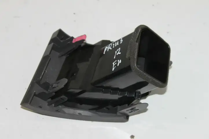 Toyota Prius (XW30) (2009 - 2015) 5568647020 Боковой воздушный дефлектор — фото 3