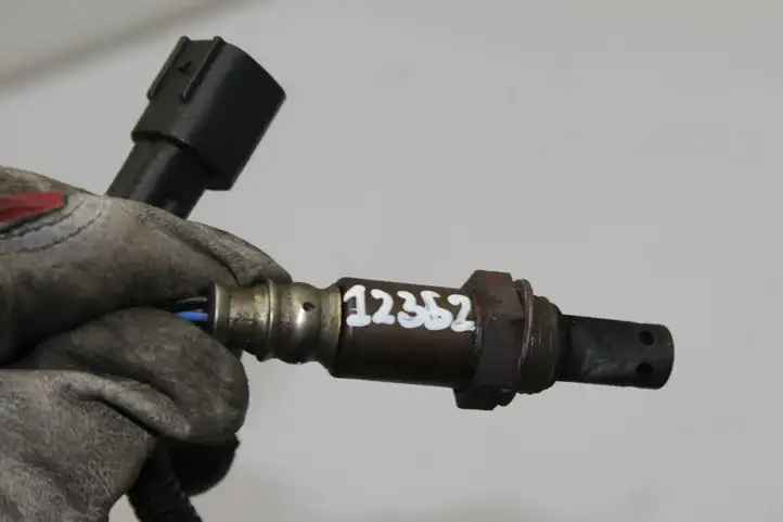 Toyota Avensis T250 (2006 - 2009) 8946505130 Лямбда-зонд — фото 4