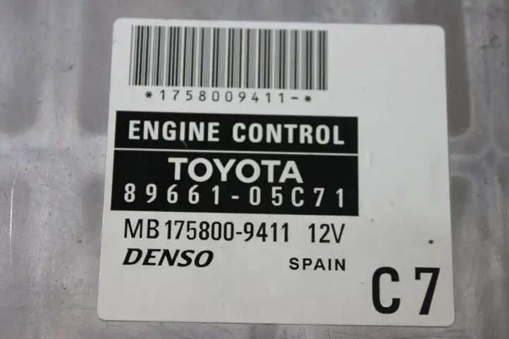 Toyota Avensis T250 (2006 - 2009) 8966105C71 Блок управления двигателем (ЭБУ) — фото 4