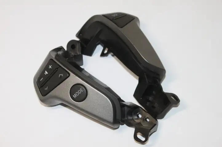 Toyota Avensis T250 (2006 - 2009) Кнопки на рулевом колесе — фото 2