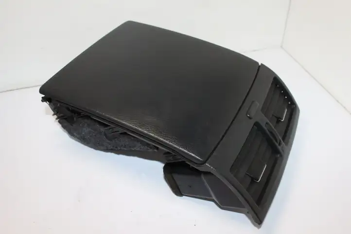 Toyota Avensis Verso (2004 - 2009) 5540544110 Центральный воздушный дефлектор — фото 2