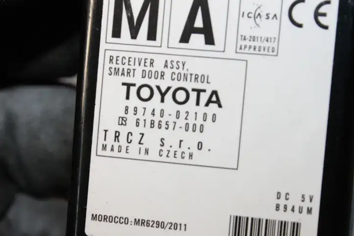 Toyota Auris E180 (2012 - 2018) 8974002100 Блок управления дверью — фото 4