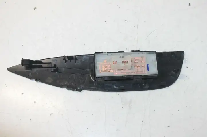 Nissan Qashqai (2013 - 2017) 809614EA0AX Накладка кнопки стеклоподъемника — фото 2