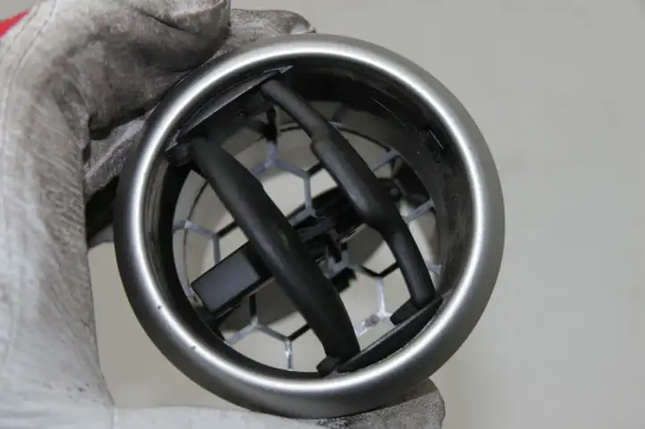 Nissan Qashqai (2006 - 2010) 68760JD10A Боковой воздушный дефлектор — фото 2