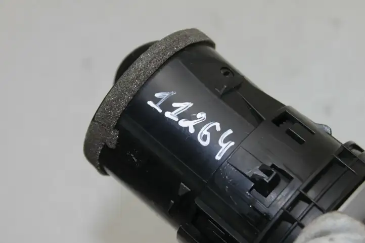 Nissan Qashqai (2006 - 2010) 68760JD10A Боковой воздушный дефлектор — фото 4
