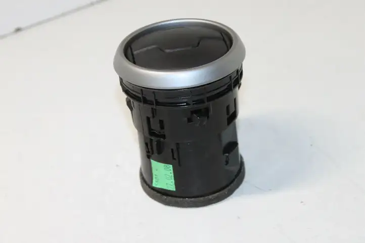 Nissan Qashqai (2006 - 2010) 68760JD10A Боковой воздушный дефлектор — фото 2