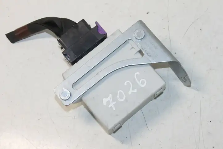Toyota Corolla Verso E121 (2004 - 2007) 859400F010A Реле стеклоочистителей — фото 5