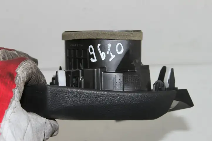 Toyota Corolla E160 E170 (2013 - ) 5501202050 Боковой воздушный дефлектор — фото 6