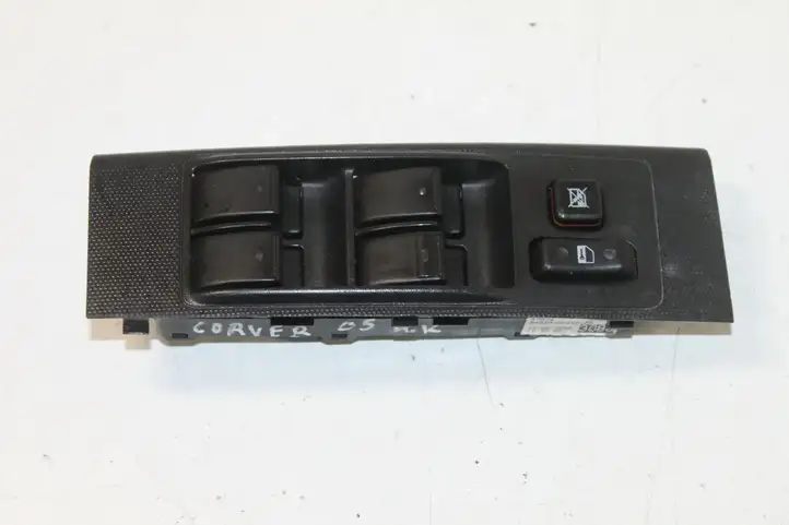 Toyota Corolla Verso E121 (2004 - 2007) 848200F01000 Кнопка стеклоподъемников — фото 1