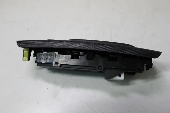 Toyota Corolla Verso E121 (2004 - 2007) Кнопка стеклоподъемников — фото 6