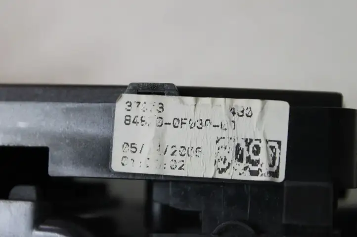 Toyota Corolla Verso E121 (2004 - 2007) Кнопка стеклоподъемников — фото 7