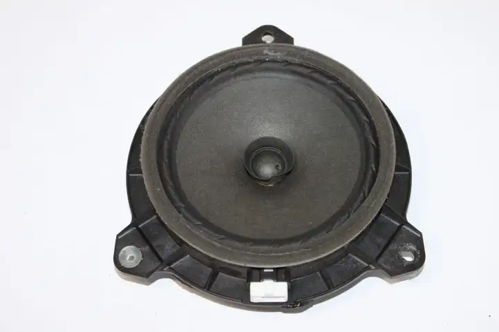 Toyota Corolla Verso E121 (2004 - 2007) 861600D190 Динамики задних дверей — фото 1