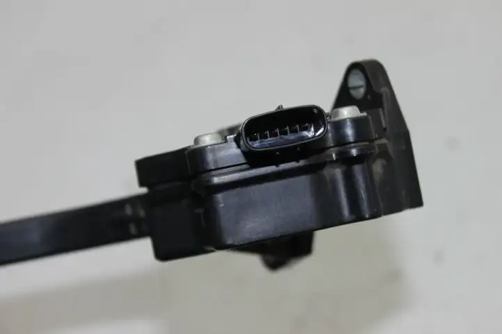 Toyota RAV 4 (XA30) (2006 - 2016) 7811042010 Педаль акселератора — фото 4
