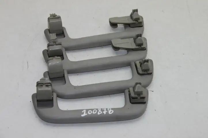 Toyota Corolla Verso E121 (2001 - 2004) Потолочная ручка передняя — фото 4