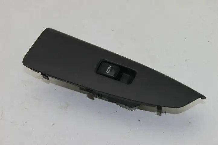 Toyota Corolla Verso E121 (2001 - 2004) 7423113110 Блок кнопок стеклоподъемников — фото 1