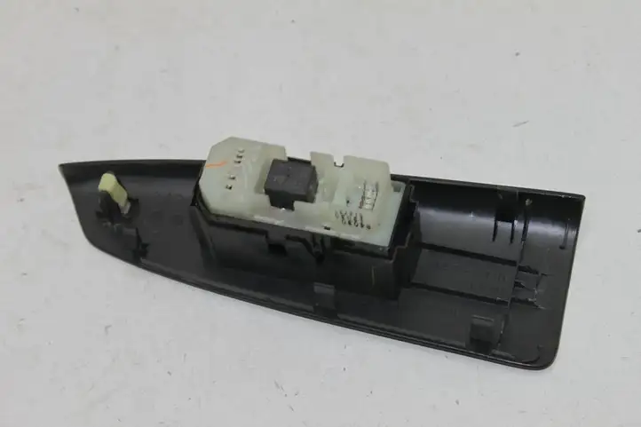 Toyota Corolla Verso E121 (2001 - 2004) 7423113110 Блок кнопок стеклоподъемников — фото 3