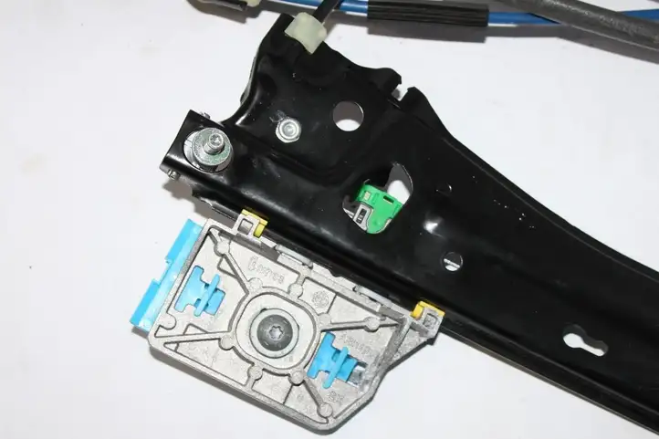 Audi A5 (2016 - ) 8W8839462 Стеклоподъемник задней двери без мотора — фото 5