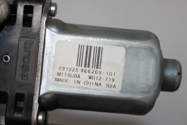 Volvo V70 (2007 - 2013) 966265-101 Стеклоподъемник задней двери — фото 4