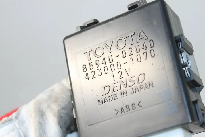 Toyota Auris 150 (2006 - 2012) 8594002040 Реле стеклоочистителей — фото 2