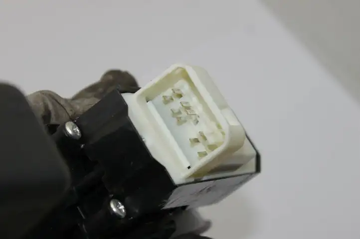 Toyota Yaris (2014 - 2019) 742310D72 Блок кнопок стеклоподъемников — фото 3