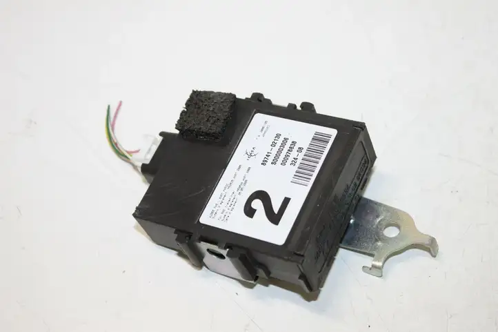 Toyota Auris 150 (2006 - 2012) 8974102130 Блок управления дверью — фото 3