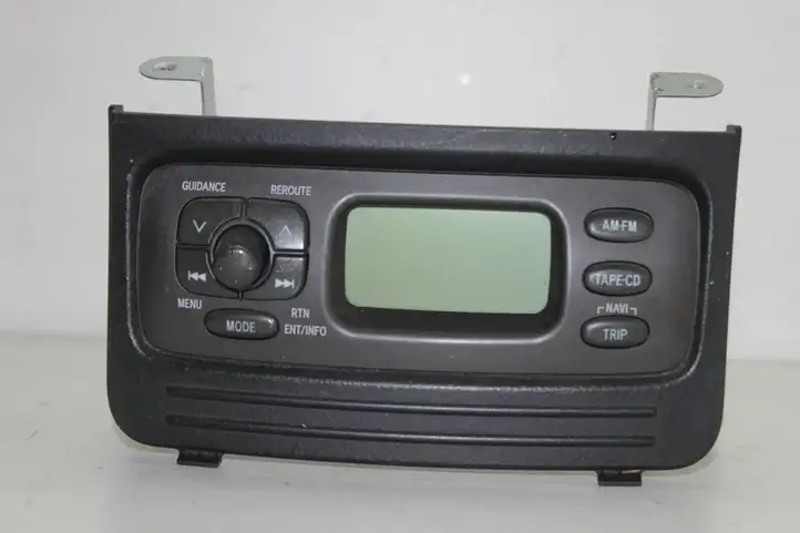 Toyota Yaris Verso (1999 - 2005) 8611052030C0 Магнитола / мультимедийная система — фото 1