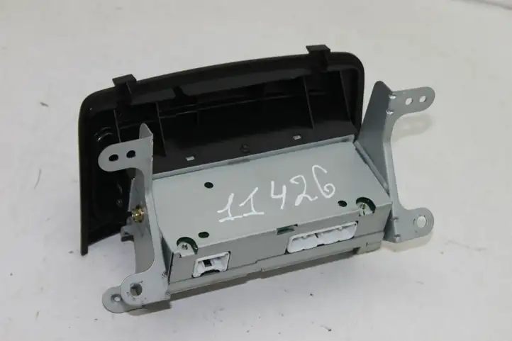 Toyota Yaris Verso (1999 - 2005) 8611052030C0 Магнитола / мультимедийная система — фото 5