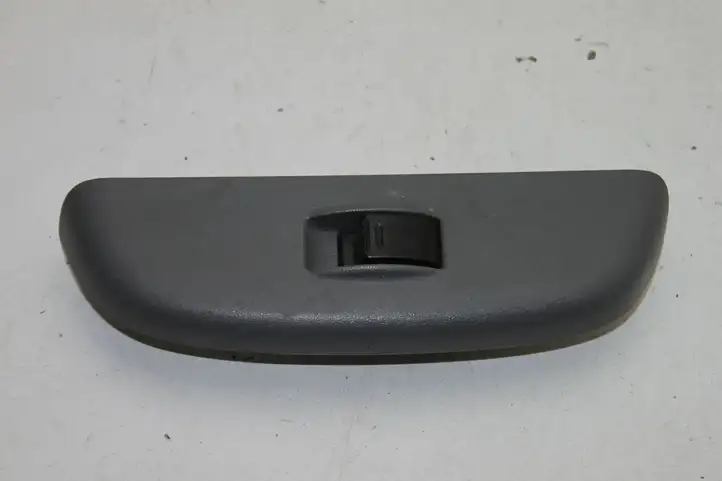 Toyota Yaris Verso (1999 - 2005) Блок кнопок стеклоподъемников — фото 1