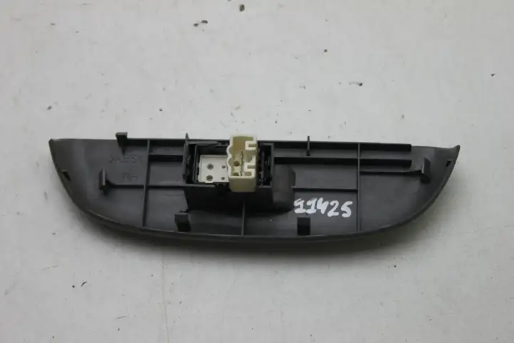 Toyota Yaris Verso (1999 - 2005) Блок кнопок стеклоподъемников — фото 6