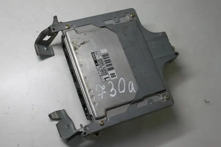 Toyota Yaris Verso (1999 - 2005) 0281010768 Блок управления двигателем (ЭБУ) — фото 7