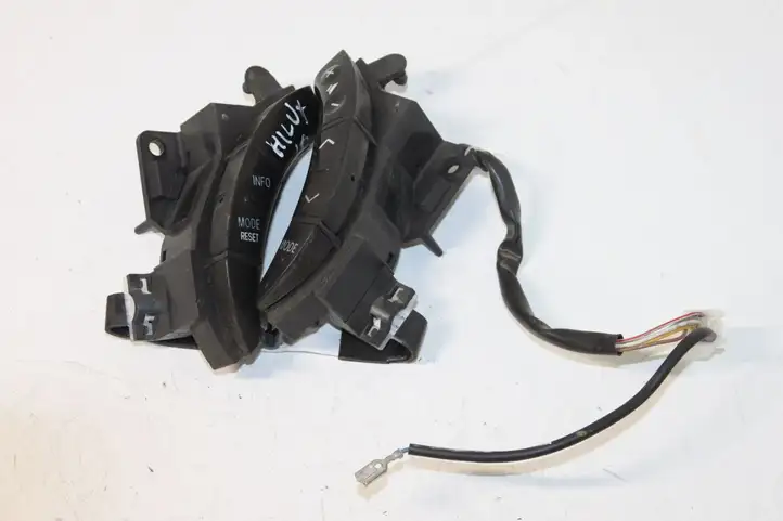 Toyota Hilux (AN10, AN20, AN30) (2008 - 2011) Кнопки на рулевом колесе — фото 1