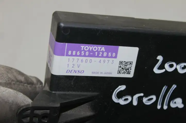 Toyota Corolla E140 E150 (2007 - 2013) 8865012B50 Модуль управления кондиционером — фото 2