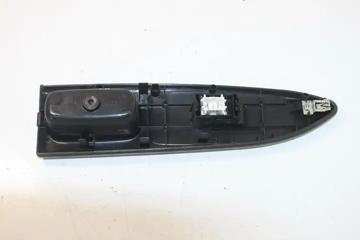 Toyota Avensis T220 (2000 - 2003) 7423105070 Блок кнопок стеклоподъемников — фото 3