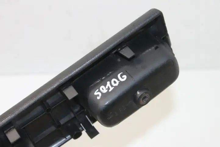 Toyota Avensis T220 (2000 - 2003) 7423105070 Блок кнопок стеклоподъемников — фото 6