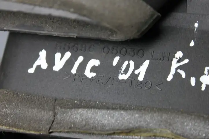 Toyota Avensis T220 (2000 - 2003) 5568605030 Боковой воздушный дефлектор — фото 8