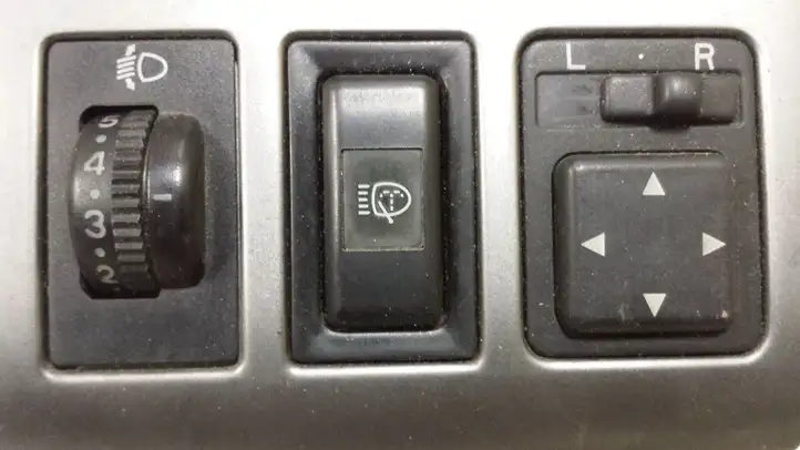 Toyota Avensis T220 (2000 - 2003) 5568605030 Боковой воздушный дефлектор — фото 5