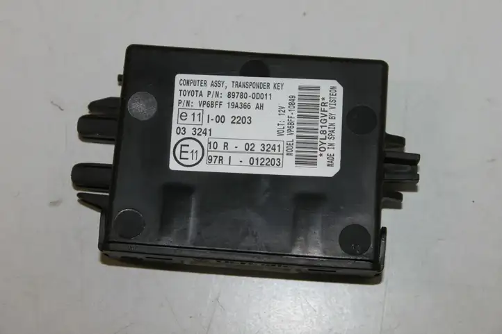 Toyota Yaris (2005 - 2009) 897800D011 Прочие блоки управления — фото 1