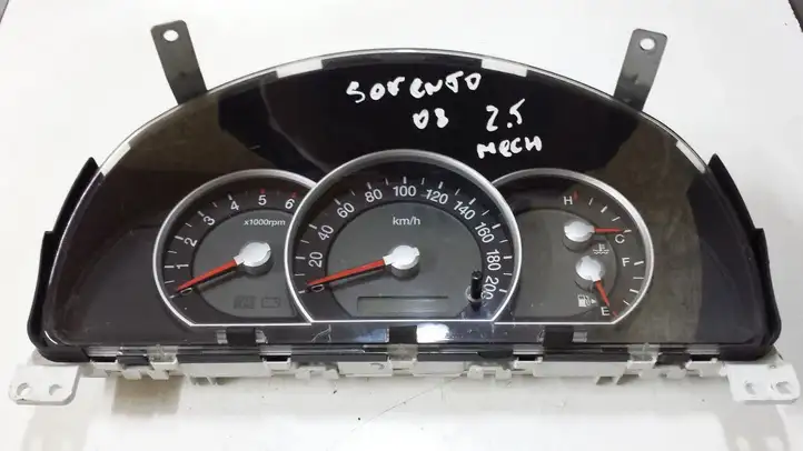 Kia Sorento (2006 - 2009)  940133E190 Спидометр (приборный щиток)