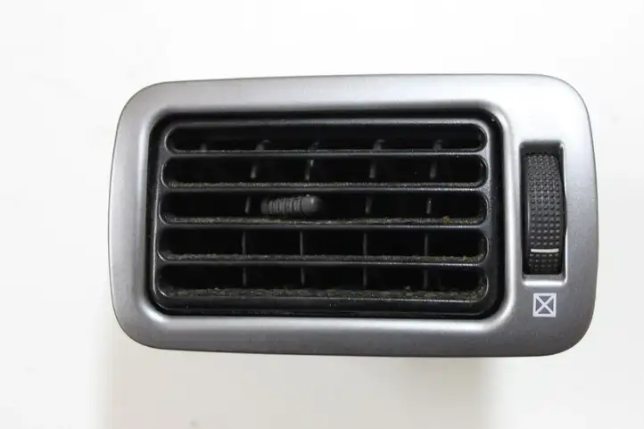 Toyota Avensis T220 (2000 - 2003) 55881450WL Боковой воздушный дефлектор — фото 1