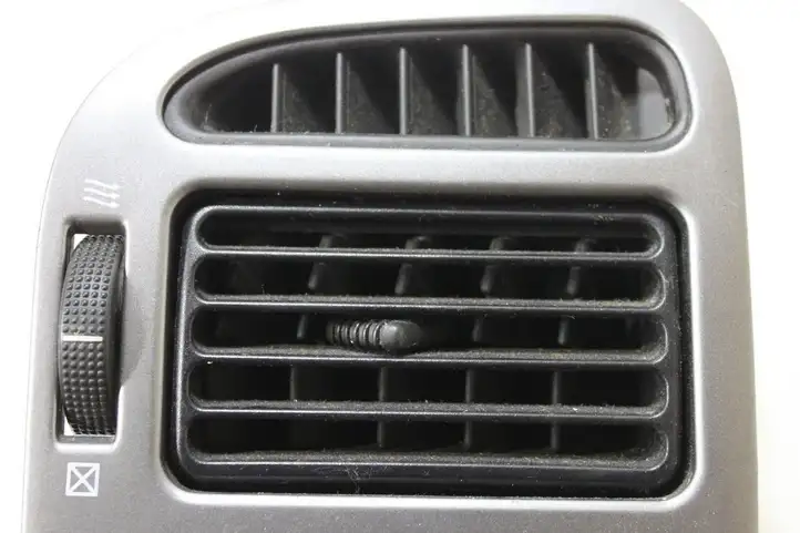 Toyota Avensis T220 (2000 - 2003) 5568605030 Боковой воздушный дефлектор — фото 3