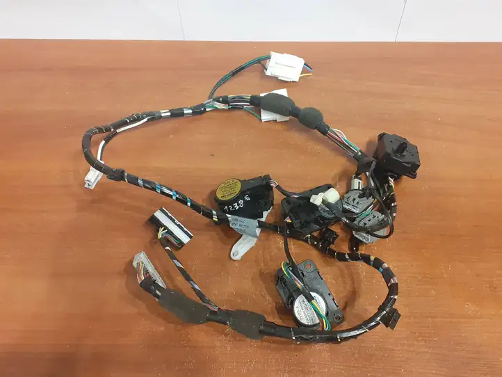 Nissan X-Trail T32 (2014 - 2021) 277T64BU2A Прочая электропроводка — фото 4