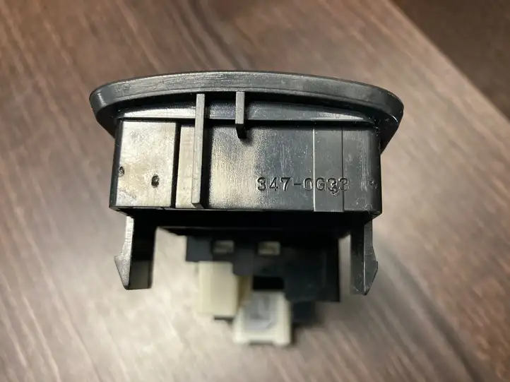 Toyota Corolla Verso E121 (2001 - 2004) 8487252030 Включатель зеркал — фото 6