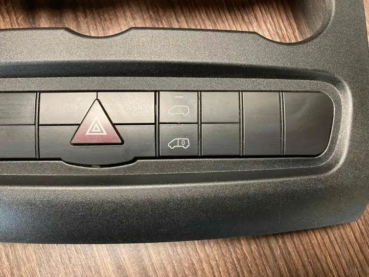 Mercedes-Benz Sprinter W906 (2006 - 2018) 9068701410 Отделка магнитолы — фото 5