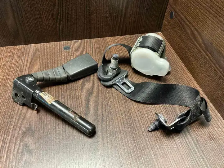 Opel Vectra (2002 - 2005)  24469074N Задний ремень безопасности